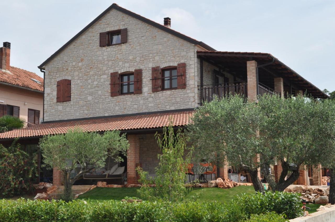Apartments Oliva Fiorini エクステリア 写真