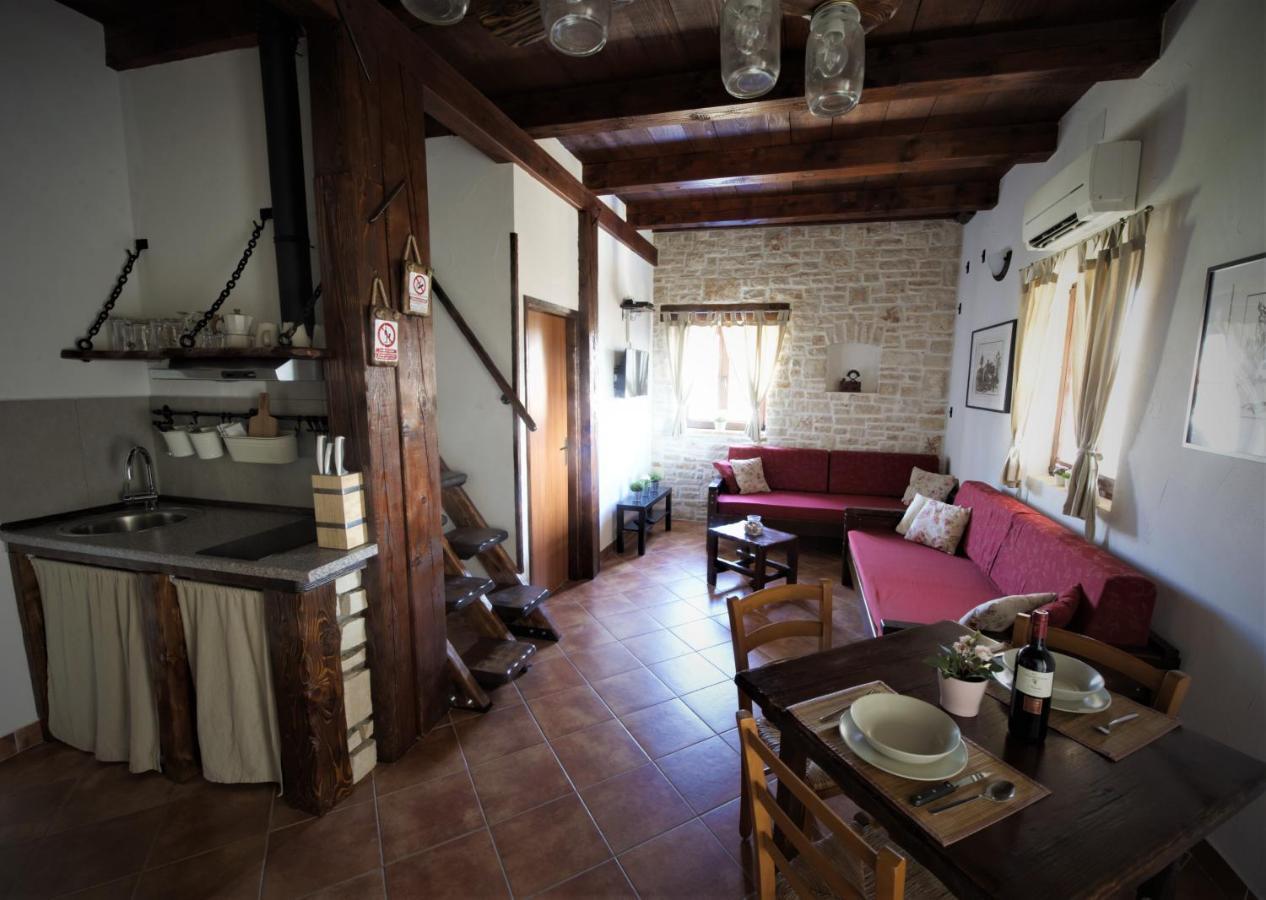 Apartments Oliva Fiorini エクステリア 写真