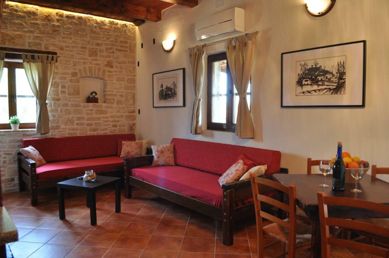 Apartments Oliva Fiorini エクステリア 写真